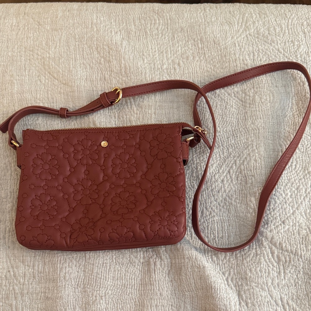 LC Lauren Conrad Floral Quilted Crossbody Bag